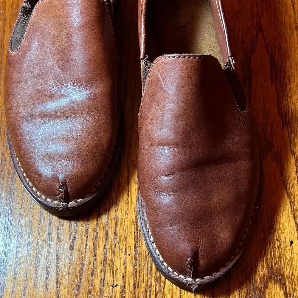Cole Haan loafer size 5.5 tan